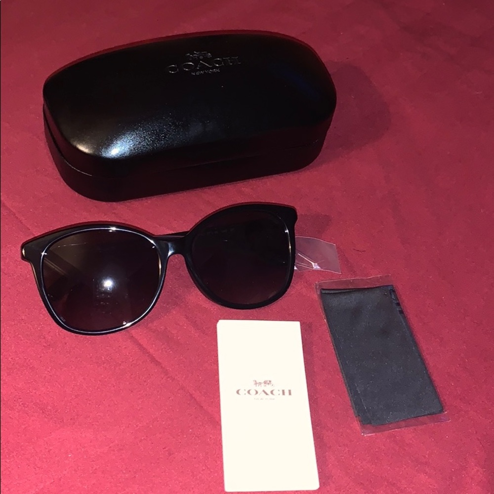 Brand new coach 5002t3 black grey gradient lens